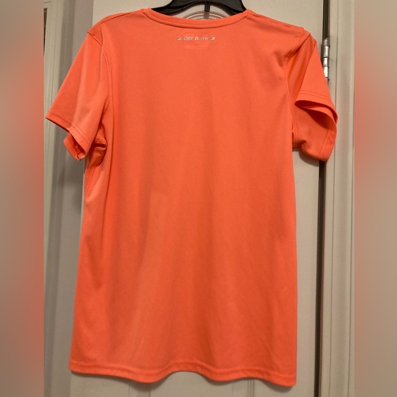 Under Armor HeatGear Semi-Fitted Neon Orange/Coral Tee. Size XL. Small stain. - Picture 2 of 4